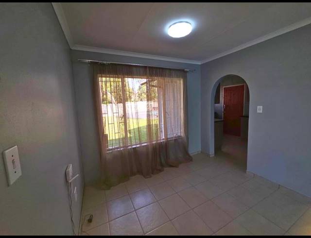3 BEDROOM PROPERTY TO RENT IN POMONA